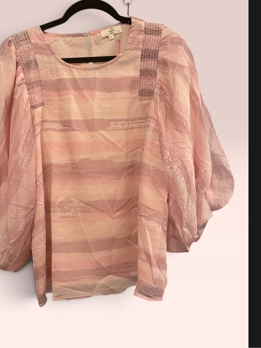 Entro bubble sleeve pink watercolor top.